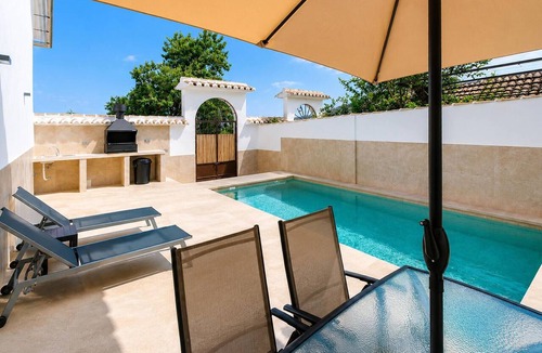 Iznajar House | Gorgeous home in Iznajar