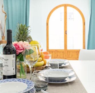 Soternes Apartment | Grand Villa Valencia- large groups-8 min to Center by Metro