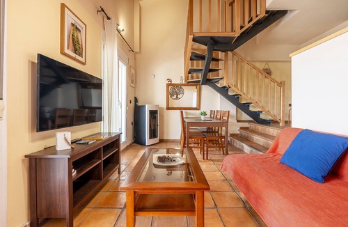 Pradollano Apartment | Holiday Apartment "Duplex 23 E" with Mountain Views, Private Terrace and Wi-Fi