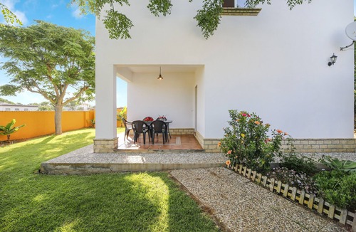 Conil de la Frontera House | Holiday Home "Los Paraisos 3" with Sea View, Wi-Fi, Garden, Terrace & Shared Pool