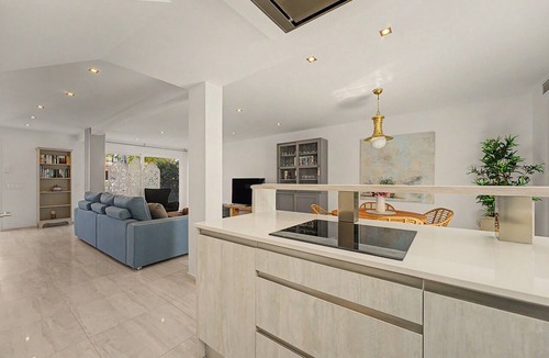 La Cala de Mijas House | Holiday Home '211 Beach House' with Sea View, Wi-Fi and Air Conditioning
