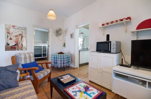 Chipiona House | Holiday Home 'Beautiful Traditional House' with Private Pool, Wi-Fi and Air Conditioning