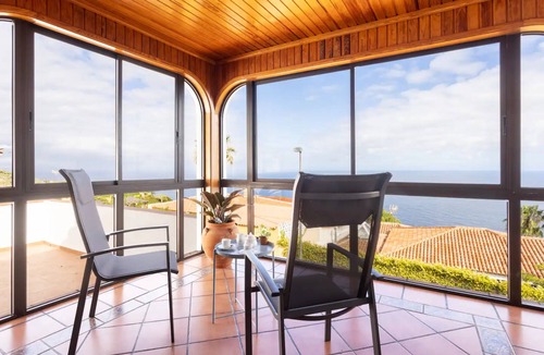 Sauzal House | Holiday Home 'Casa Carolina' with Sea Views, Private Terrace and Wi-Fi