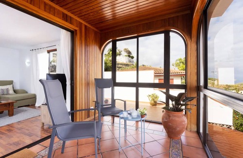 Sauzal House | Holiday Home 'Casa Carolina' with Sea Views, Private Terrace and Wi-Fi