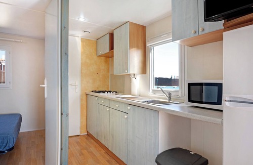 Campano House | Holiday Home 'Eloy Playa 3 - Sólo Familias' with Pool, Garden & Wi-Fi