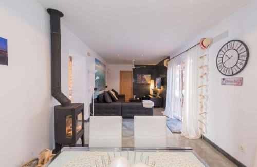 S'Illot-Cala Morlanda House | Holiday Home Fonoll Mari by Interhome