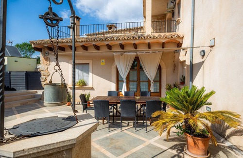 Pina House | Holiday Home 'Pina' with Mountain Views, Private Pool and Wi-Fi