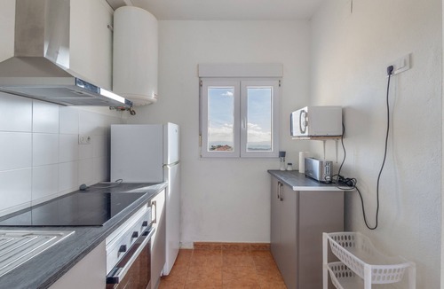 Bigues I Riells House | Holiday Home 'Planta Baixa A Bigues I Riells' with Mountain Views and Shared Terrace