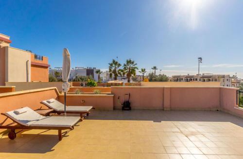 La Siesta House | Holiday Home Residencial Villa Madrid by Interhome