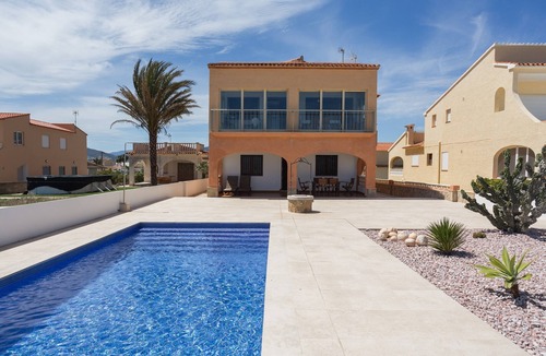 Molinell House | Holiday Home 'Villa Rosa 1' with Sea View, Wi-Fi and Air Conditioning