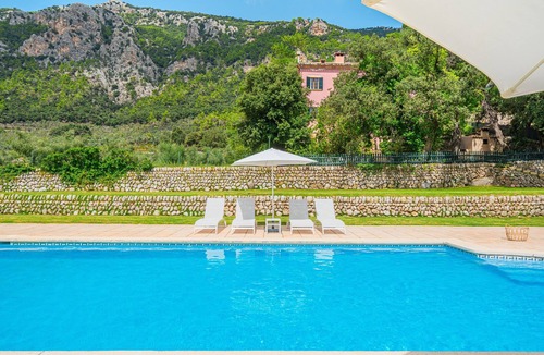 Bunyola House | Holiday Villa 'Villa Son Perot' with Mountain Views, Private Pool and Wi-Fi