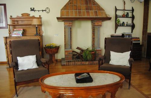 La Lastrilla House | Hostal El Mirador