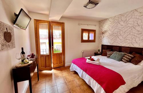 Villalba de la Sierra House | Hostal Nomadas