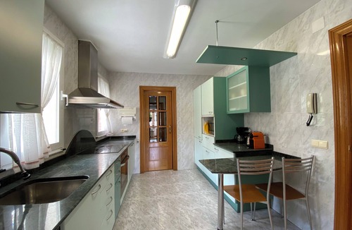 Baranain House | House for Groups and Families, sleeps 11 people