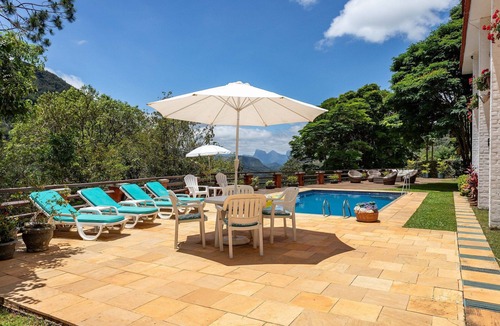 Araras House | House in Araras: Pool, Sauna, and Included Services!