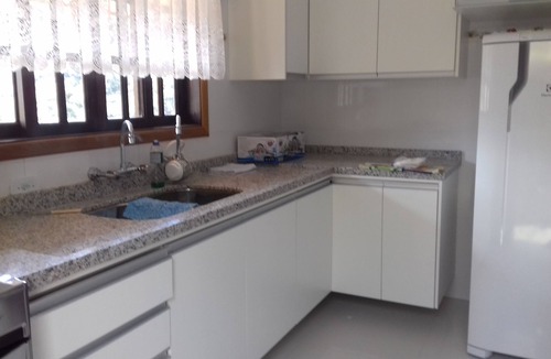 Campos do Jordao House | House in the mountains. 3 bedrooms that comfortably accommodate 5 people.