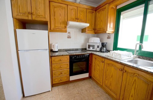 Los Cocoteros House | Kalendra Rofe ·Spacious and peaceful near the sea
