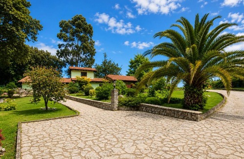 La Pesa House | La Braña in Llanes · Garden, Beach, and Hiking