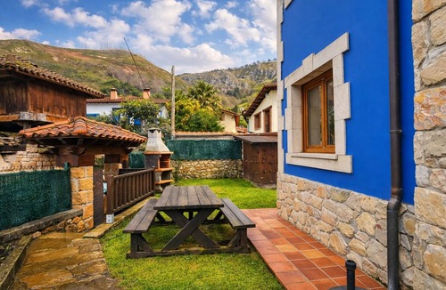 Tornin House | La Caneyona - Close to the center of Cangas de Onís