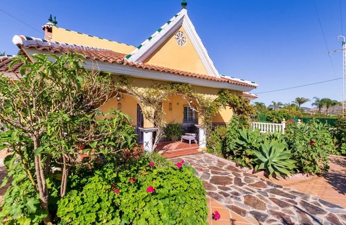 Alhaurin de la Torre House | La Colina Country House | Private Pool & BBQ in Alhaurín de la Torre