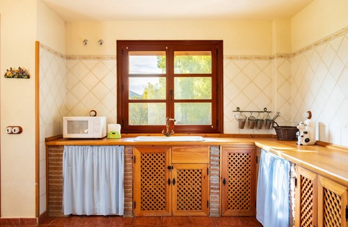 San Martin del Pimpollar House | La Puerta De Gredos Country House – Sierra de Gredos, 4 Bedrooms, Private Terrace, Wi-Fi