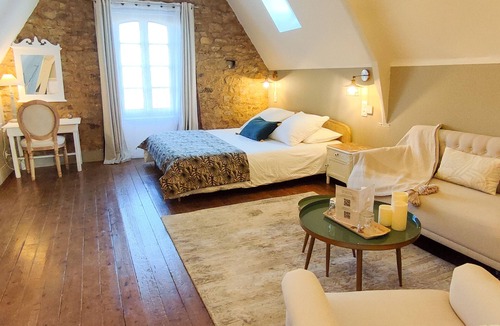 Antrain House | Le 1900