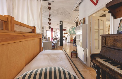 Pals Apartment | Loft with love, un espacio único 85m2 diseñado para parejas con o sin hijos.