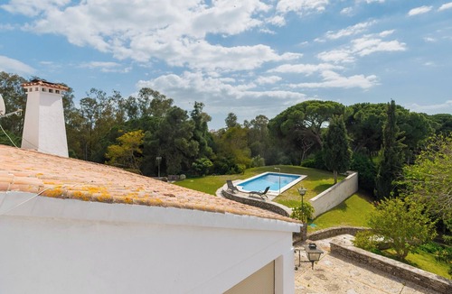 El Puerto de Santa Maria Ski Chalet | Luxurious finca with swimming pool near the beach.