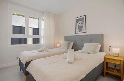 La Cala de Mijas Apartment | Luxury 3 BR Apartment with Terrace, pool & gym