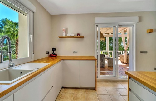 Bernia Villa | Luxury vacation villa with pool. Just 5 minutes from beach, golf and village!
