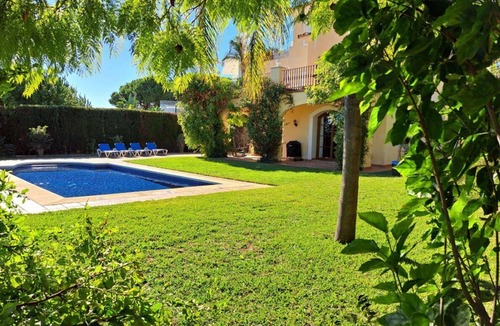 El Paraiso Villa | Luxury villa with heated pool for 10 guests, between Puerto Banus and Estepona