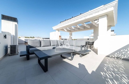 Quesada Apartment | Luz de la Mata Penthouse, Golf, sea and lake views, by OYOOSTAYS