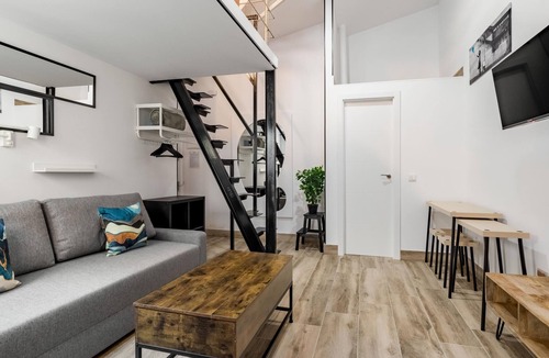 Villaverde Apartment | Madrid VIllaverde IV - Studio with patio and AC