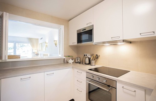 Golden Mile Apartment | Marbella Luxury apartment 110m2, 300 meters from beach in Tropical Gardens
