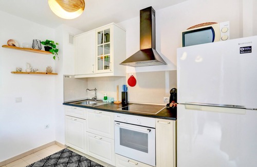 Corralejo Apartment | Modern Apartment 'Native Coconut House' with Private Terrace and Wi-Fi