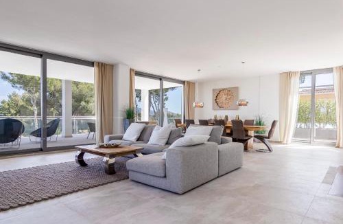 Santa Ponsa Villa | Modern exclusive Villa with Pool and Mountain View