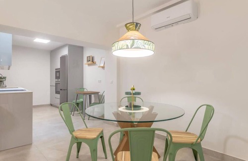 Estepona Villa | Modern Villa, steps to the boardwalk & beach