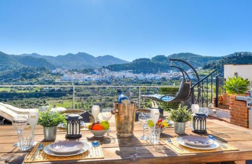 Monda Apartment | Monda Heights close to Marbella