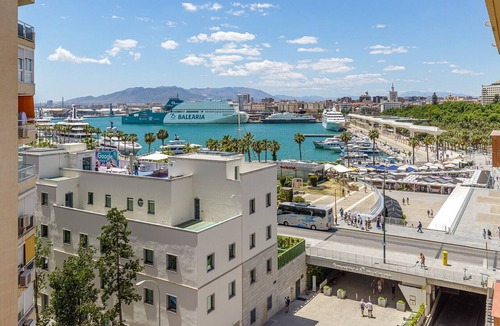 La Malagueta Apartment | Muelle Uno Studio with Sea View