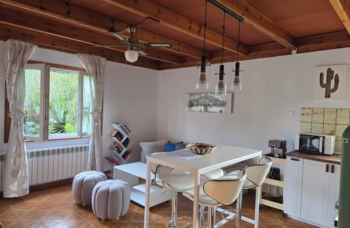 Cala Murada Apartment | NEAR THE BEACH, beautiful detached apartment in a house with a garden and pool