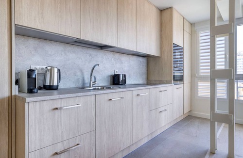 Hispanoamerica Apartment | Nice Bernabéu 2BR w/Rooftop Pool & Doorman, by Blueground