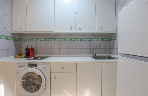 Alameda House | PATIO DE LA CARTUJA 4 PAX - Modern apartment in the center of Sevilla with free Wi-Fi