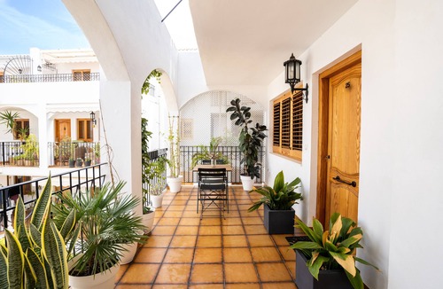 Puig Apartment | Peaceful 3-bedroom apartment with AC in El Puig de Santa Maria
