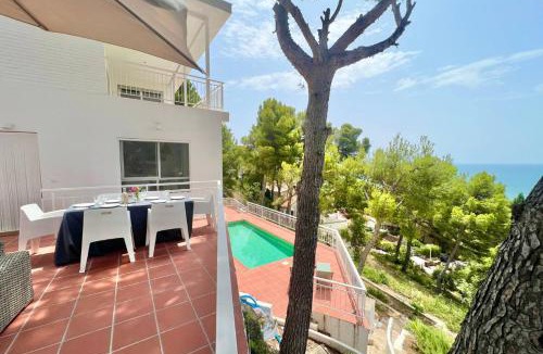 Oropesa del Mar Villa | Playetas- Villa privada, rodeada de pinos con vistas al mar - ServHouse