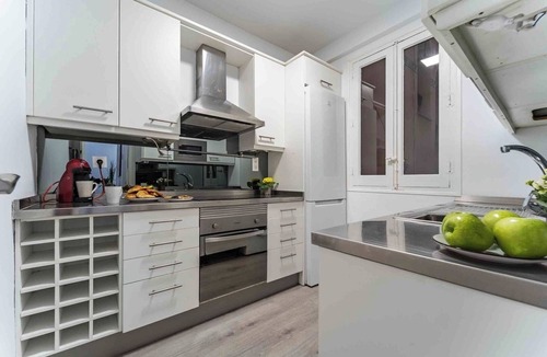 Malasana Apartment | Premium Apartment Heart of the City by TuriVida