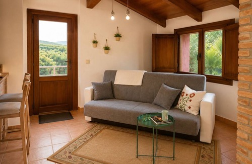 Las Rozas de Madrid House | Privat guest room in family villa in nature close to Madrid