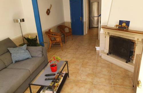 El Palo House | Private townhouse with roof terrace close to the beach