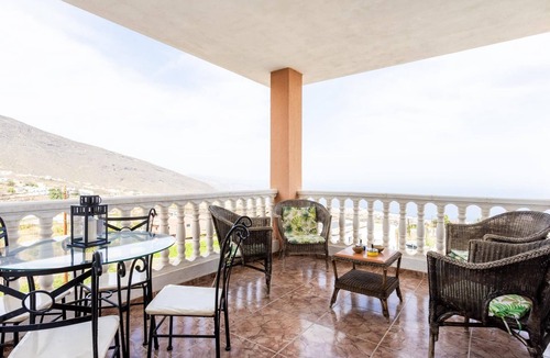 Las Cuevecitas House | Relax in Candelaria.
