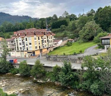 Infiesto Apartment | Rincón Cantábrico - Con vistas al río y a la montaña