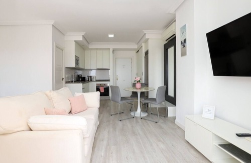 Nikki Beach Apartment | Romana Playa studio - beachfront complex Elviria
